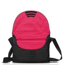 Be.ez La Garde Robe Black Raspberry pre MacBook Pro 13