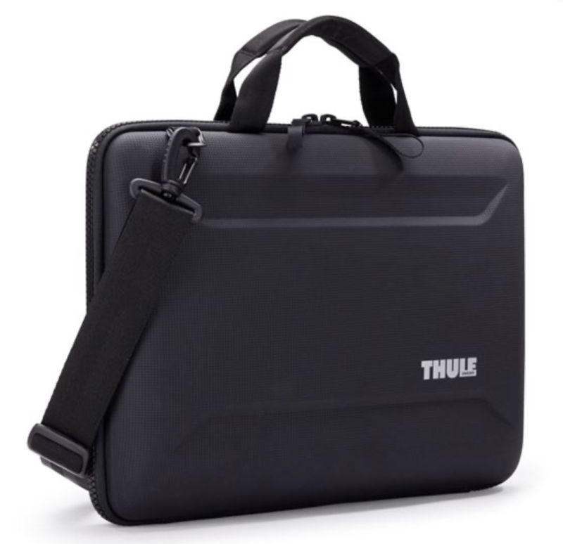 
                                                                                    Thule Gauntlet 5.0 brašna na 16" MacBook Pro - čierna                                        